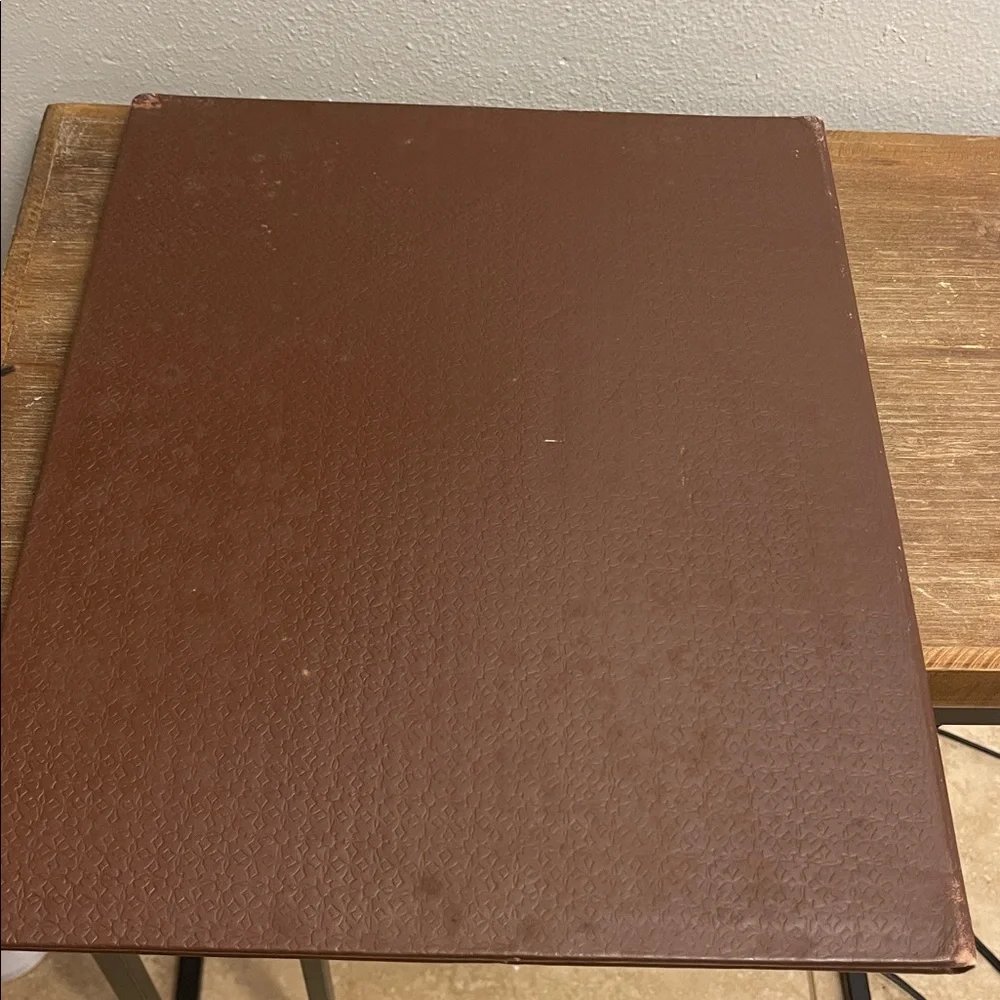 1970s leather book - Picture 4 of 7